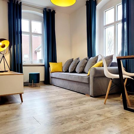 Apartament Przy Placu Piastowskim Єленя-Ґура Екстер'єр фото