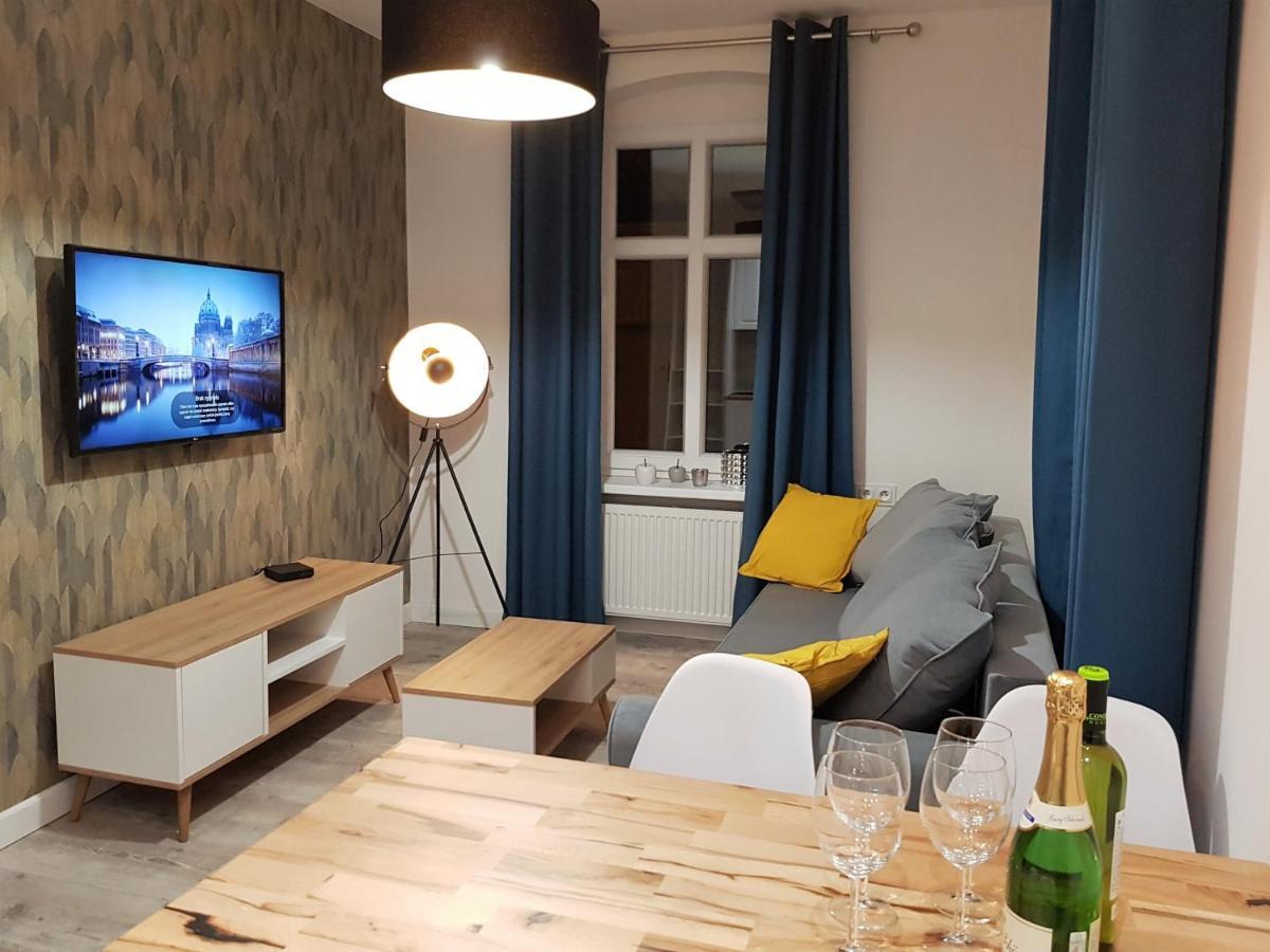 Apartament Przy Placu Piastowskim Єленя-Ґура Екстер'єр фото